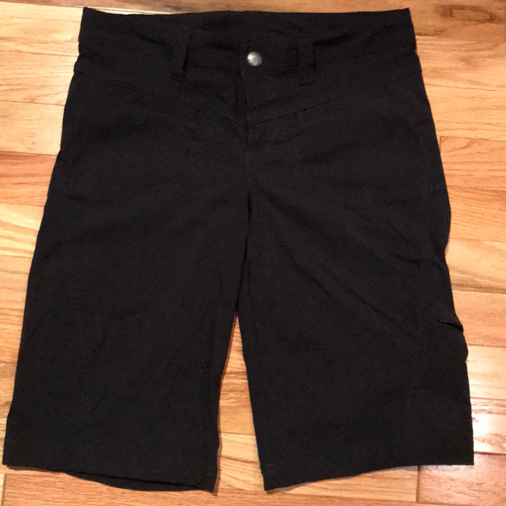 Athleta Bermuda Shorts in Black, size 0